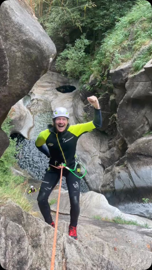 Canyoning-Camp Tessin 2025!!! 🚐🏕️🏡

Dein Urlaubs-Highlight mit täglichen Touren. Verbringe mit uns 2-9 atemberaubende Tage und erlebe klares Wasser, eindrucksvolle Schluchten, lässige Camp-Atmosphäre mit coolen Leuten, tägliche Canyoning-Touren😎🤩💦wir starten leicht und steigern das Level – sogar bis zum Heli-Canyoning! 🚁Gemeinsame Unterkunft in einem typischen Tessiner Rustico oder mit deinem Camper. 


Termin: 23.08.2025 – 31.08.2025 

Klicke den Link in bio für mehr Informationen und für die Buchung! 🔗

#purelements #canyoning #water #explore #switzerland #ticino #tessin #river #camp #camyoningcamp #ticinomoments #viaferrata #klettersteig #klettern #arrampicata #climbing #mountain #outdoor #adventure #inLOVEwithSwitzerland #bellinzonaevalli #luganoregion #MyAsconaLocarno #laregionedascoprire #canyoneering #travel #canyoningphotography #photooftheday #summer

@bellinzonaevalli @ticinoturismo @myswitzerland @switzerland.vacations @beautifuldestinations @amazingswitzerland @ascona_locarno @edelrid_sport